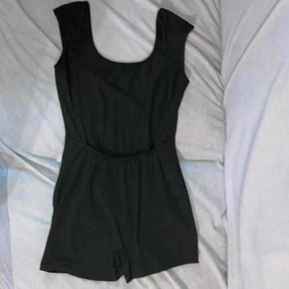 Backless ROMPER - Picture 4 of 4